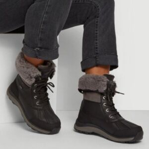 UGG ADIRONDACK III Women's Black/Grey Outdoor Winter Boot, size 8.5 US